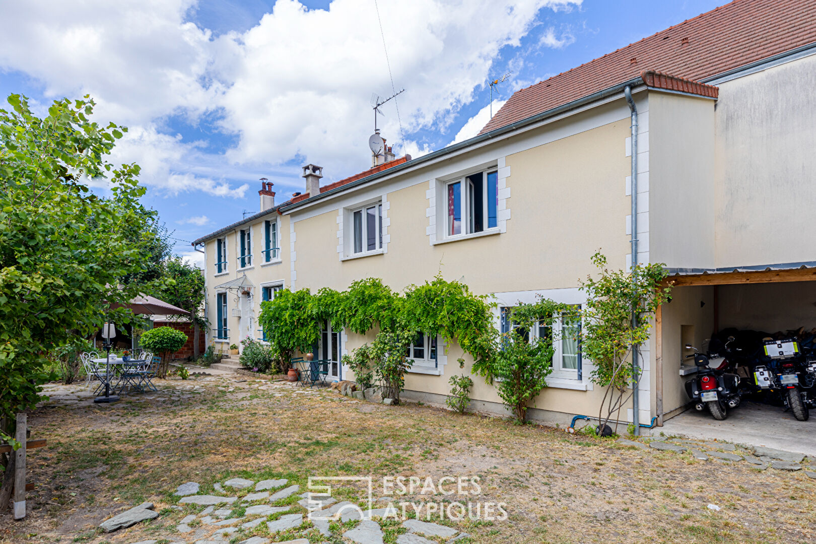 Une maison de charme à l’adresse confidentielle dans le quartier Chennevières à Conflans-Sainte-Honorine
