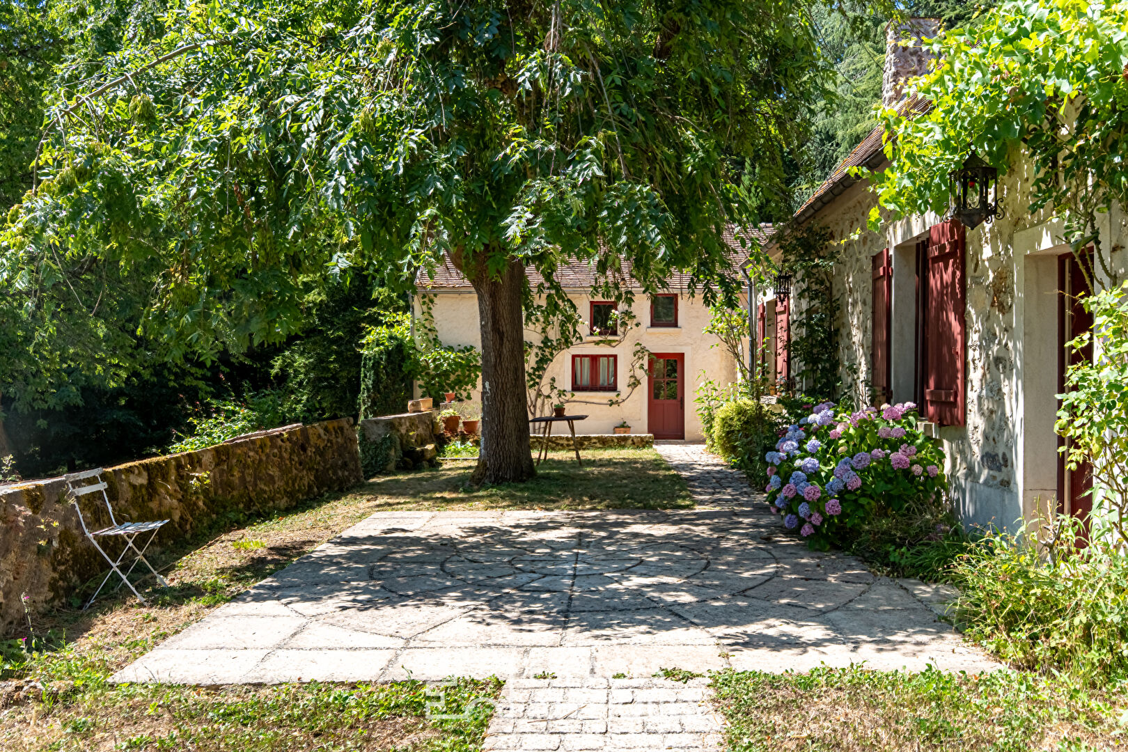 The Authentic Red House, old-world charm in the heart of nature