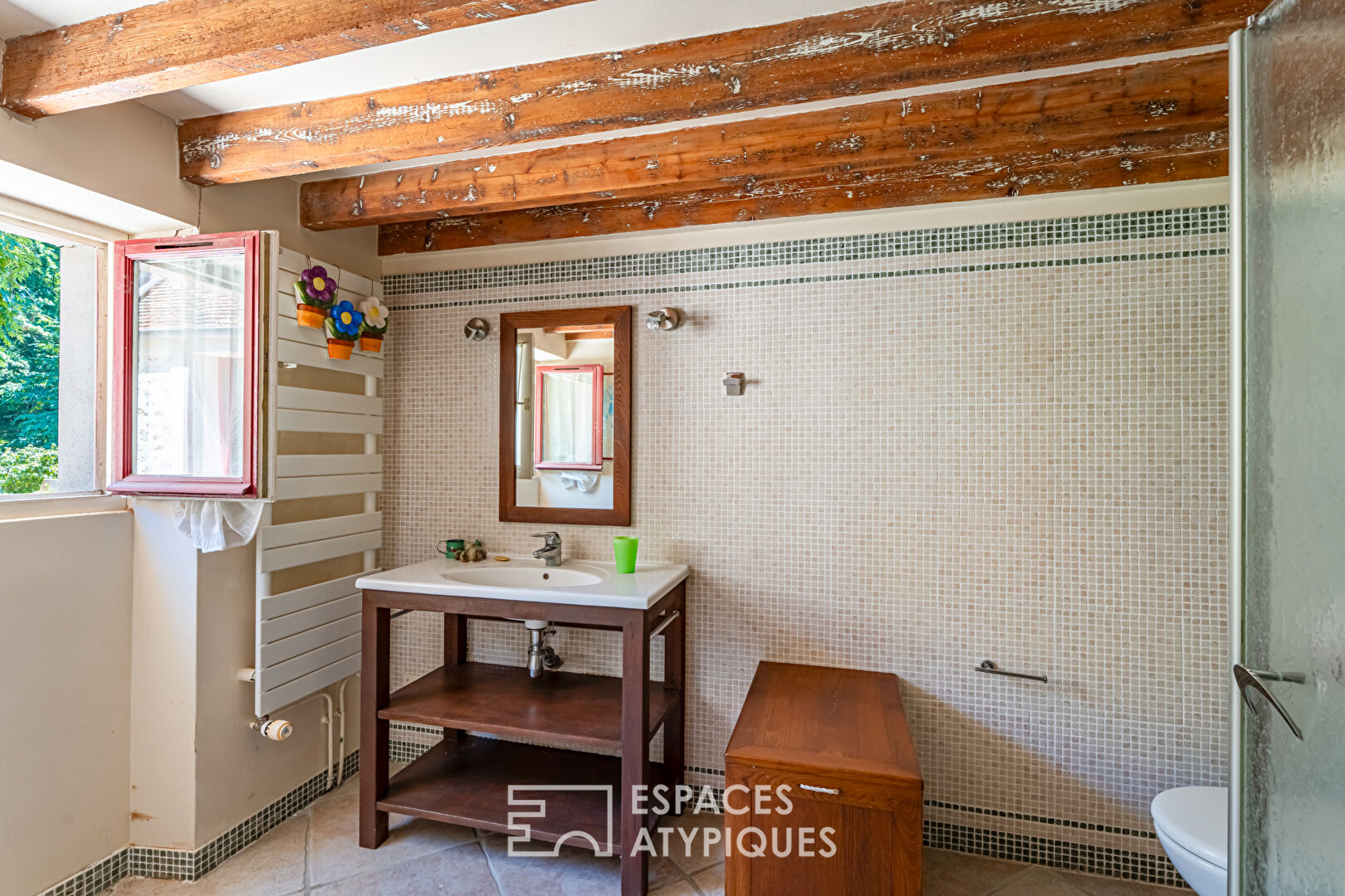The Authentic Red House, old-world charm in the heart of nature