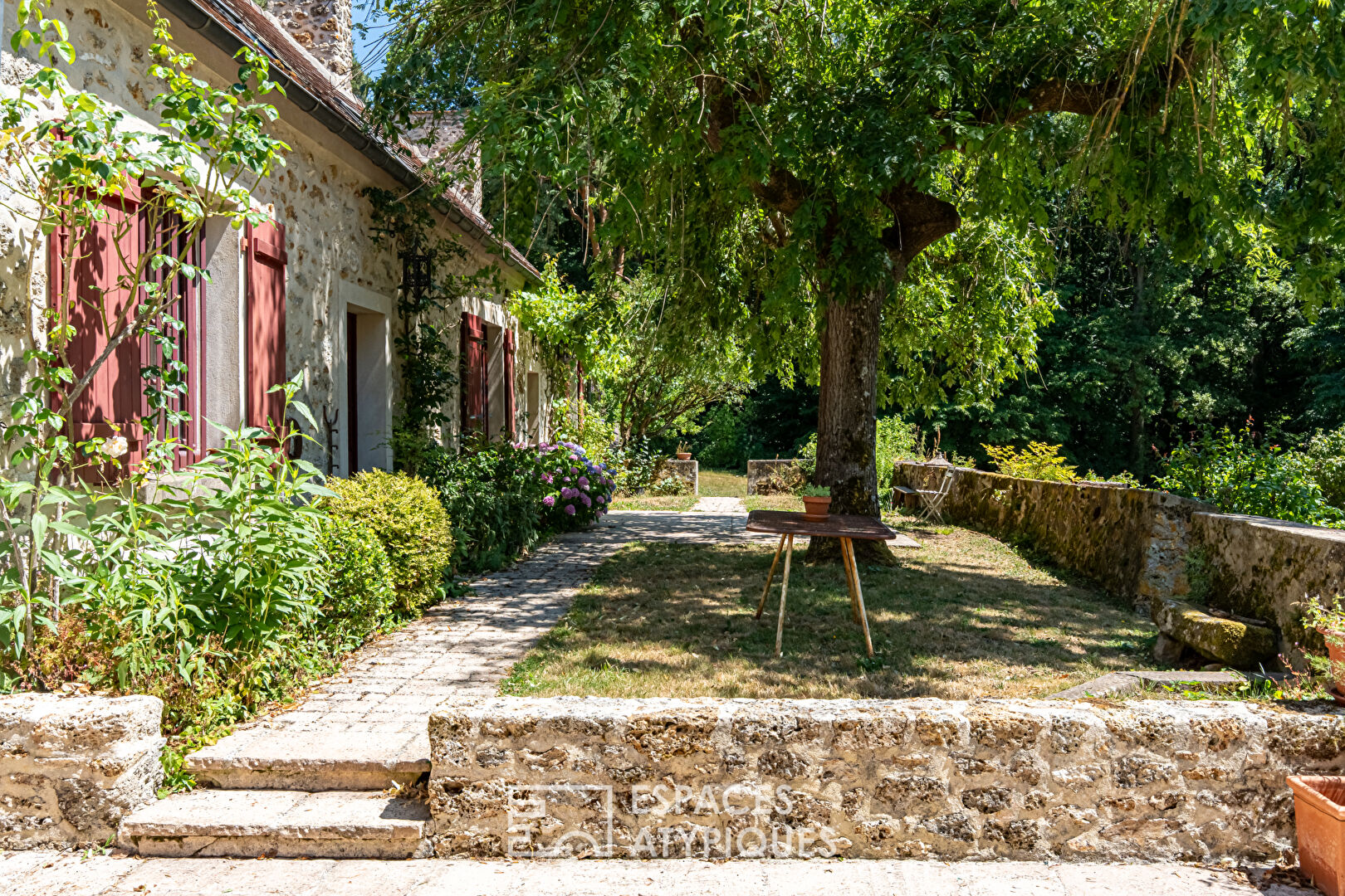The Authentic Red House, old-world charm in the heart of nature