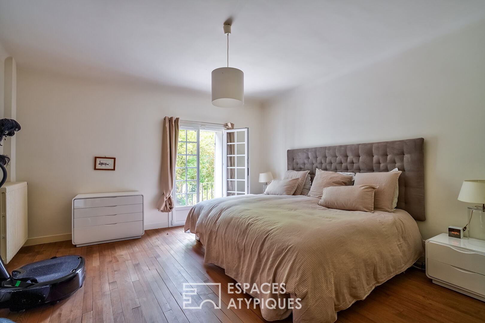 Old-world charm, exceptional comfort? Character house with swimming pool and dovecote