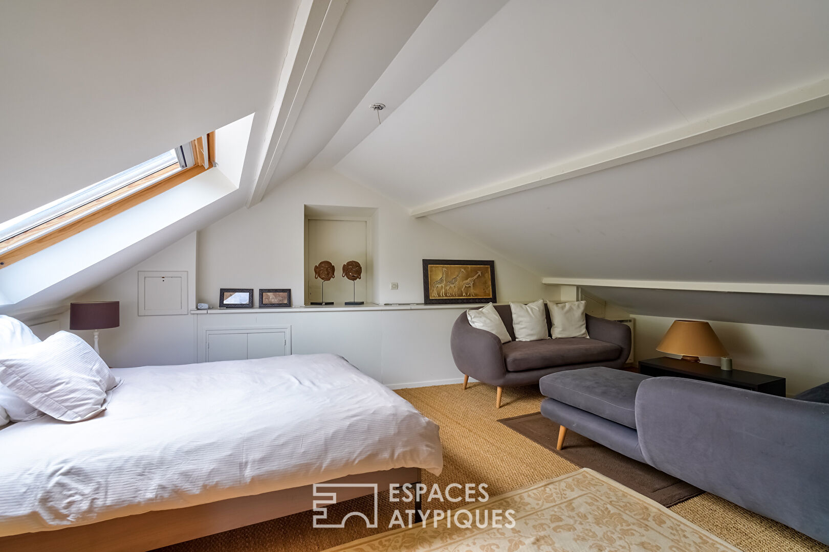 Old-world charm, exceptional comfort? Character house with swimming pool and dovecote