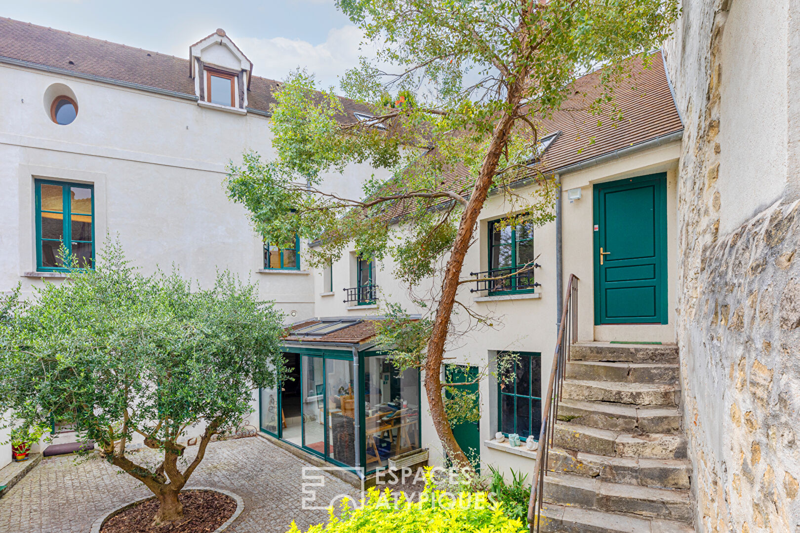 Heart of Maule: townhouse full of potential