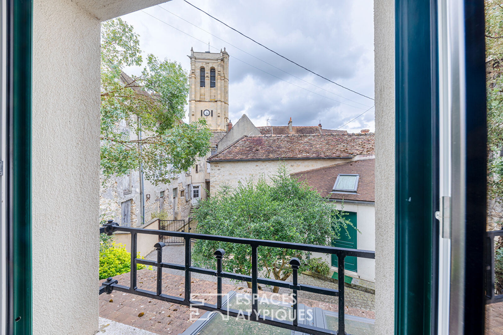 Heart of Maule: townhouse full of potential