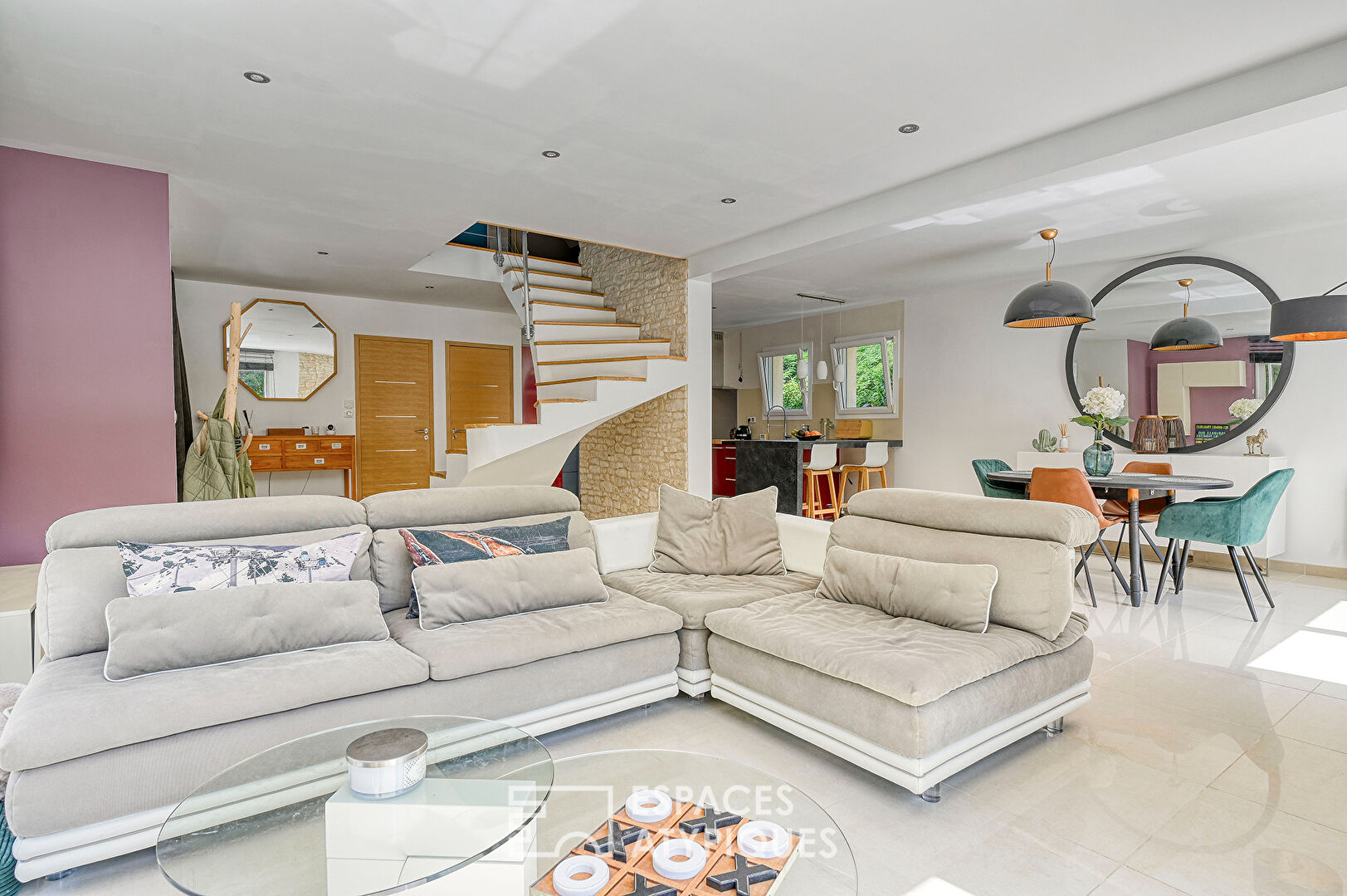 Maison familiale contemporaine à pieds du centre de Montfort l’Amaury