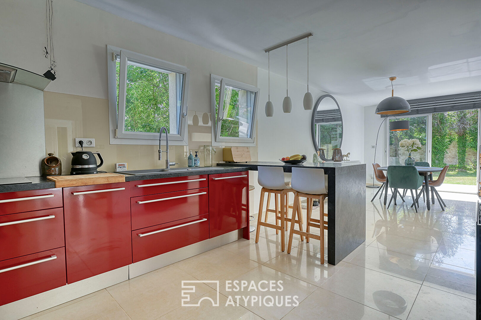 Maison familiale contemporaine à pieds du centre de Montfort l’Amaury