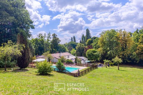 Characterful family home with swimming pool in the heart of Dampierre-en-Yvelines
