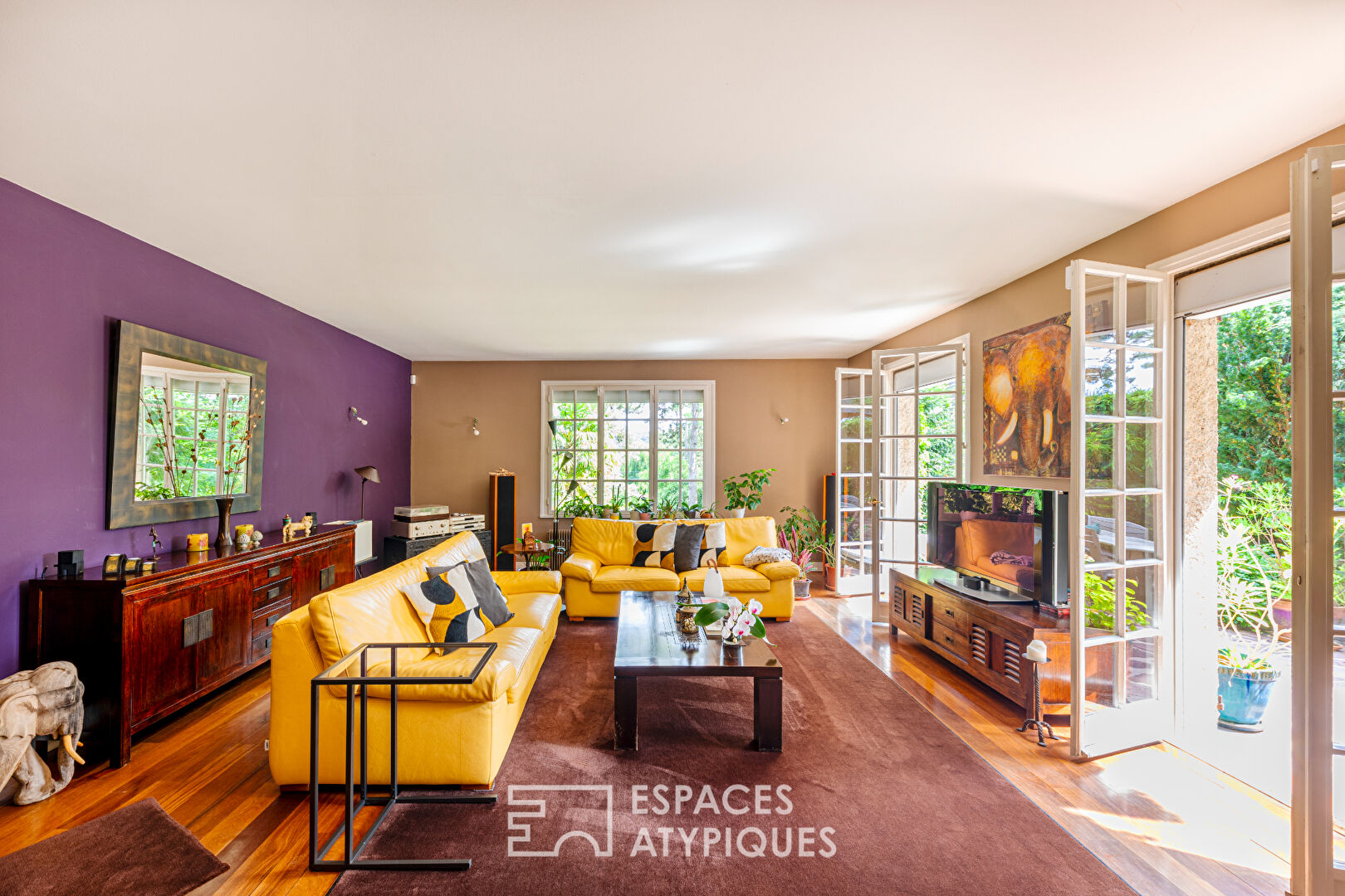 Charming thatched cottage, haven of peace near the train station