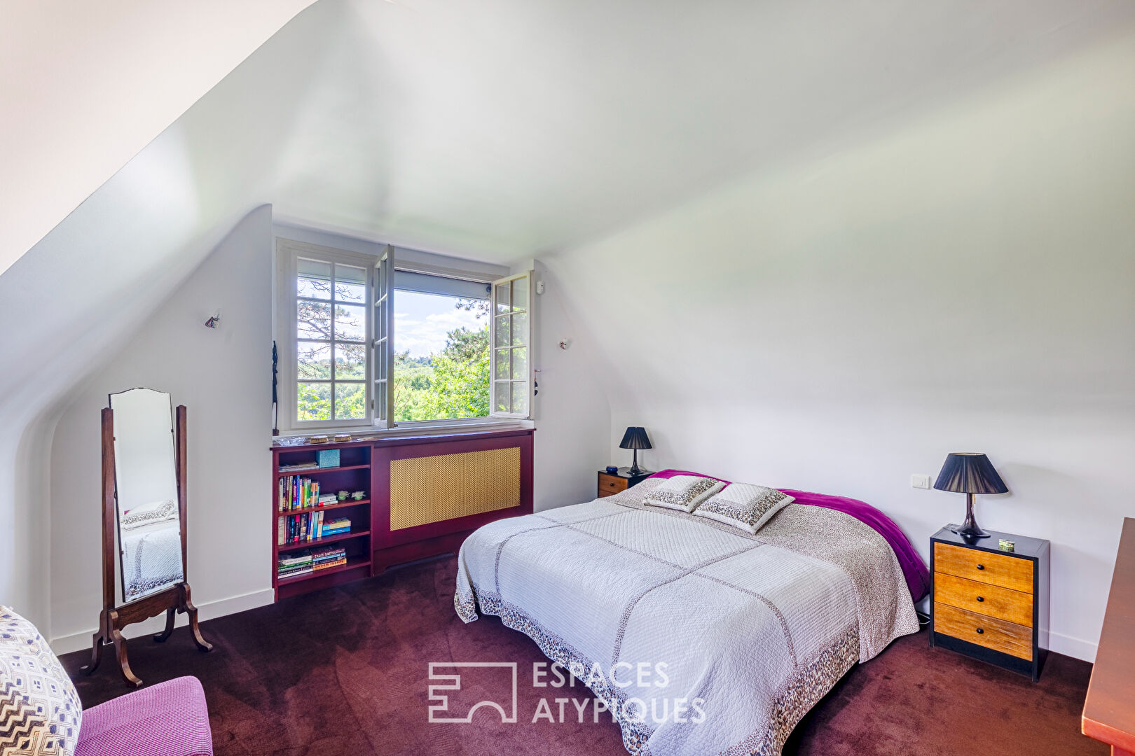 Charming thatched cottage, haven of peace near the train station