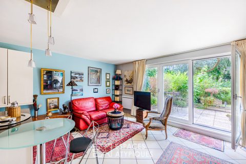 Duplex lumineux avec jardin plein sud à Versailles