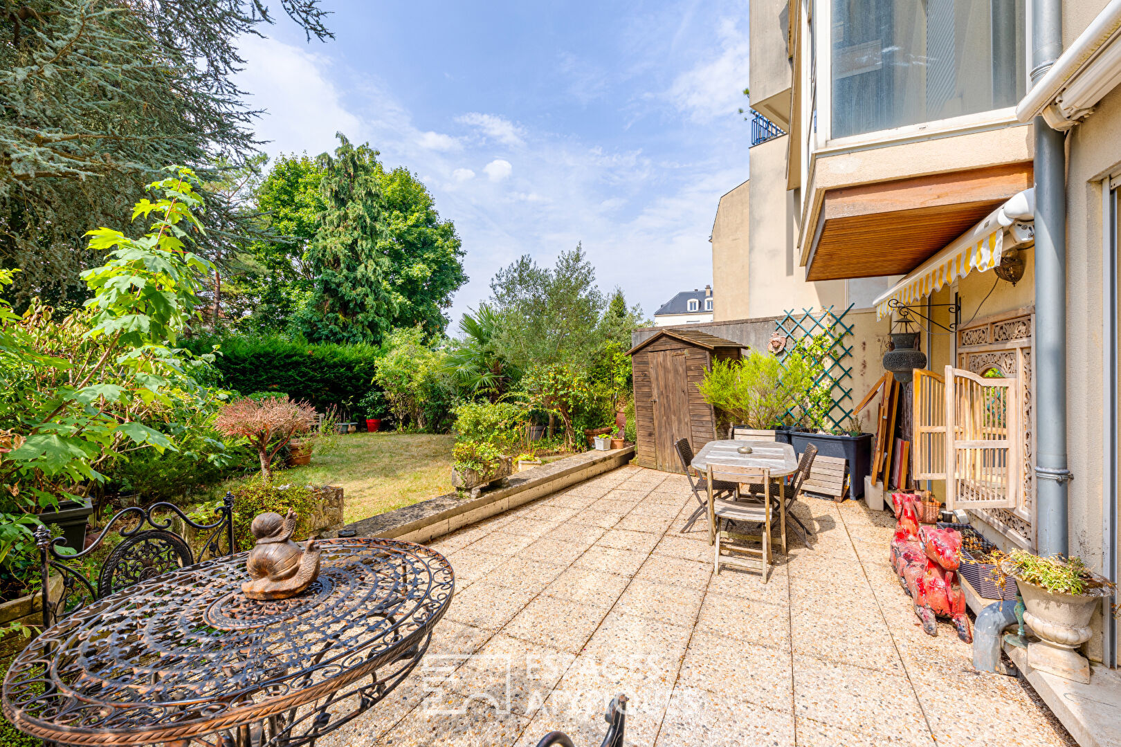 Duplex lumineux avec jardin plein sud à Versailles