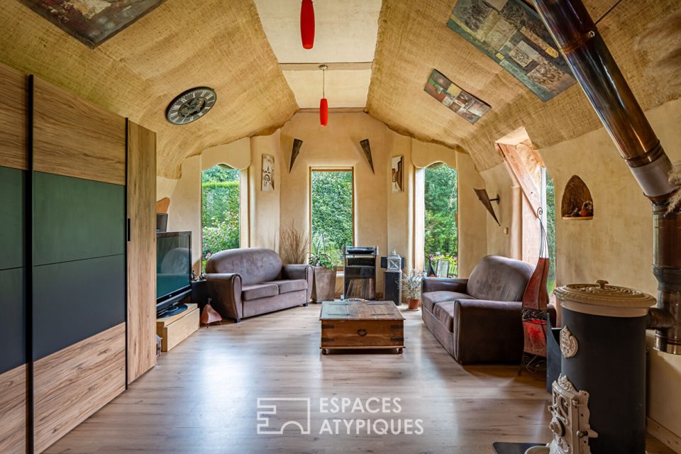 La maison aux murs de paille, écrin écologique à Sonchamp - Réf. 12846 La maison aux murs de paille, écrin écologique à Sonchamp