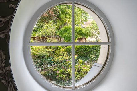 Charming apartment in a mansion, surrounded by its 3,000 sqm park