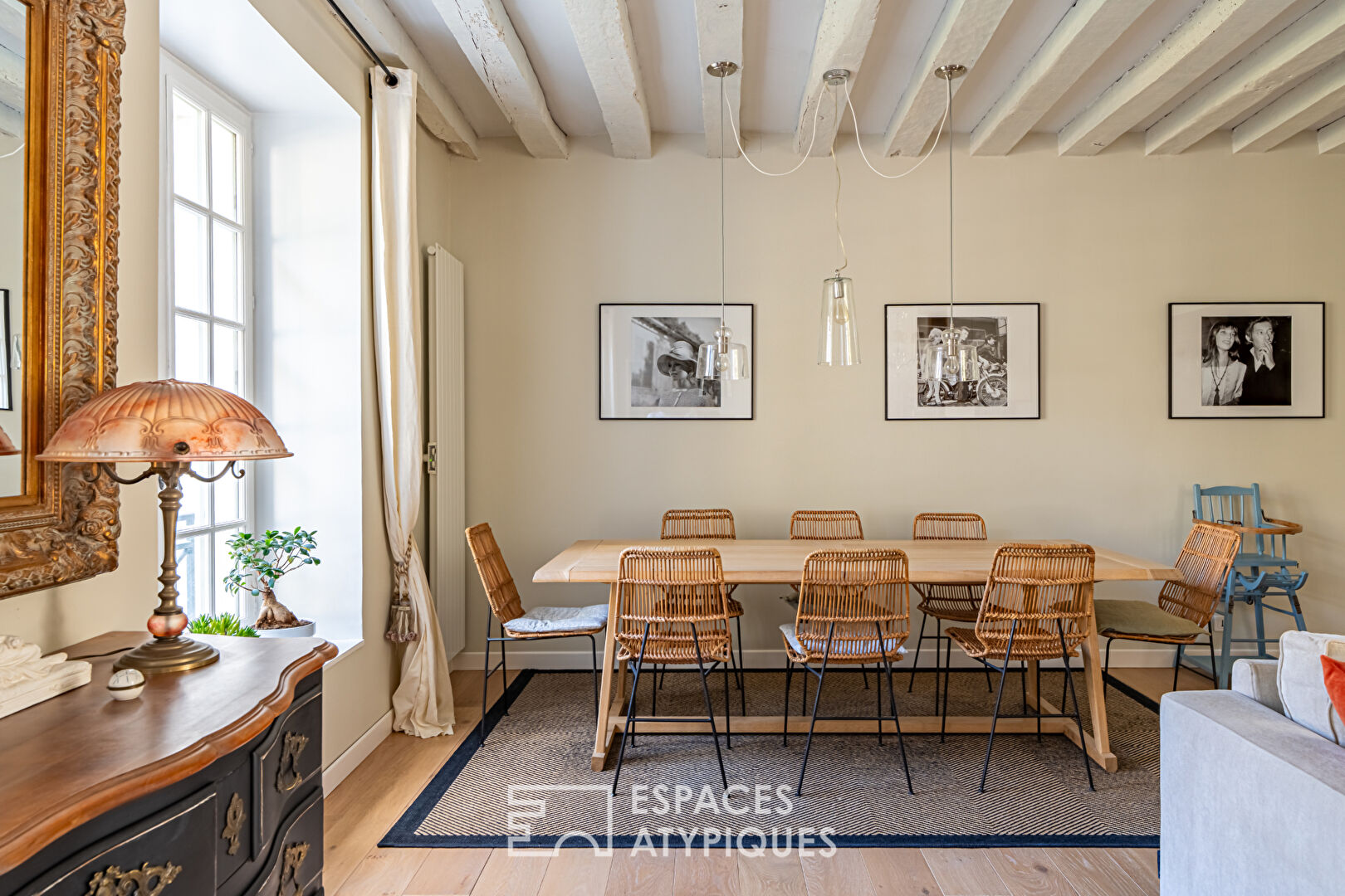 Charming apartment in a mansion, surrounded by its 3,000 sqm park