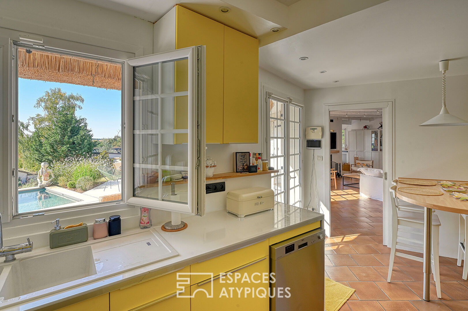 Maison de charme avec piscine et vue à La Hauteville