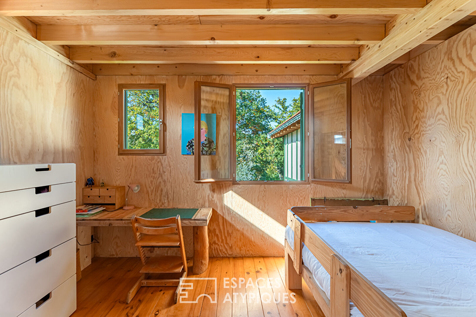 Maison neuve à ossature bois style anglo-normand dans le parc de Maisons-Laffitte