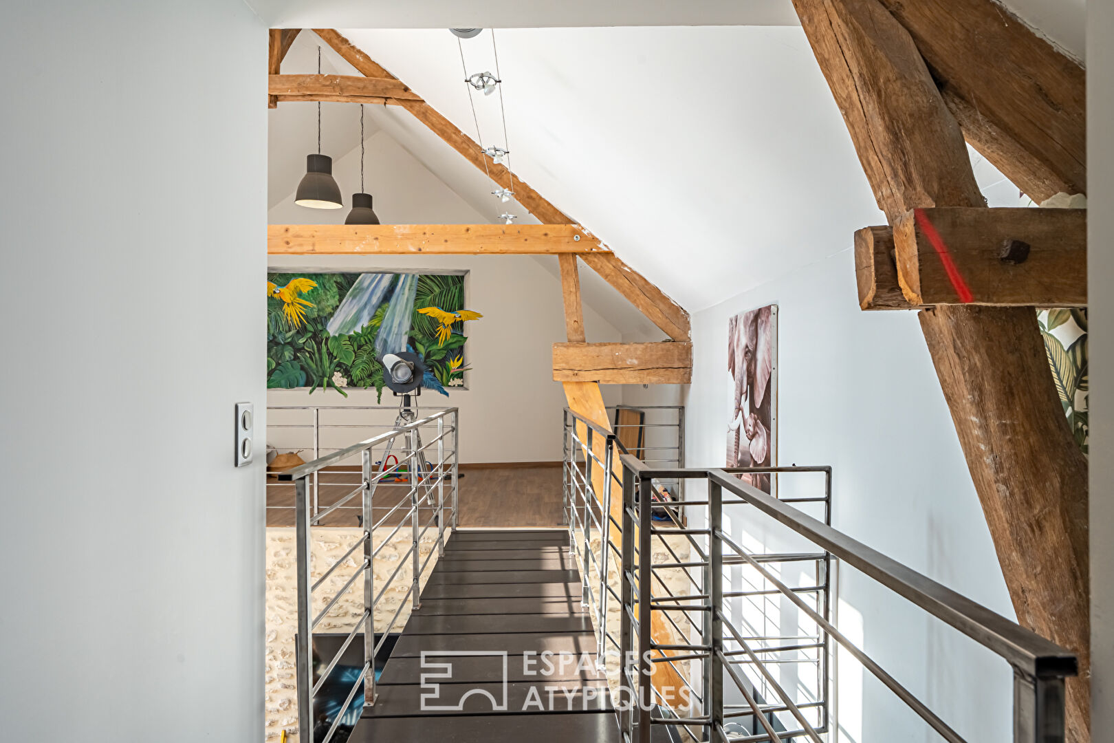 Contemporary charming house with swimming pool in Sonchamp