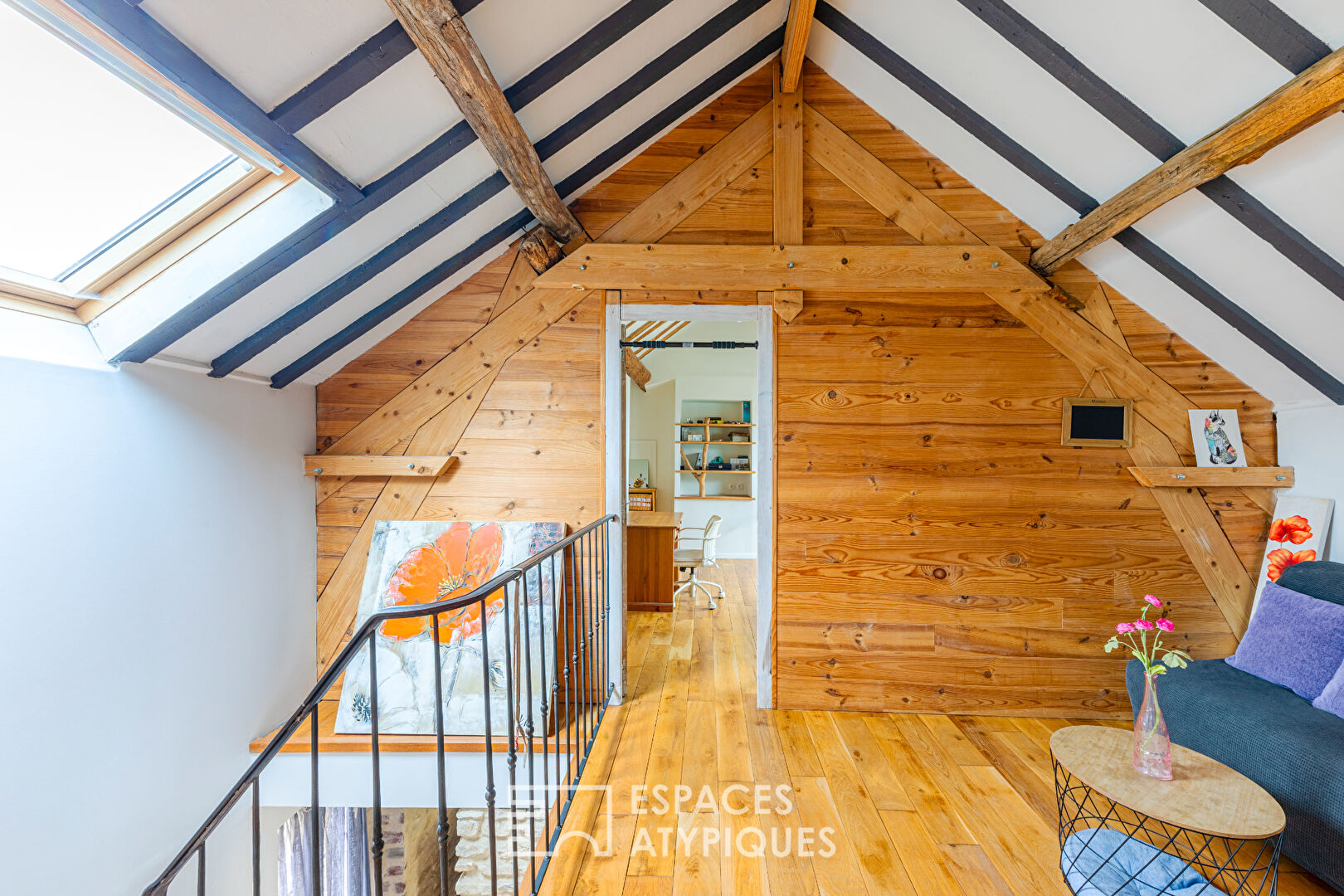 Maison de village de caractère et son atelier indépendant au coeur de Bouafle