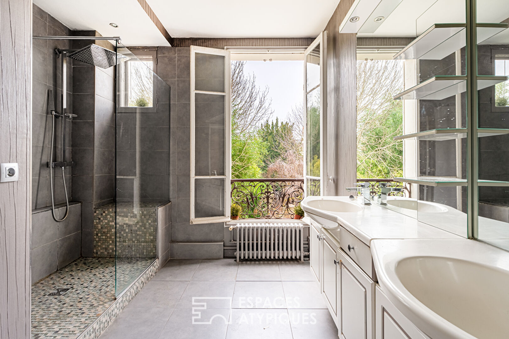 Pleasant duplex with garden in the hyper center of Saint Germain en Laye