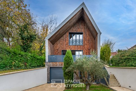 The elegant RT 2012 architect-designed house with a view