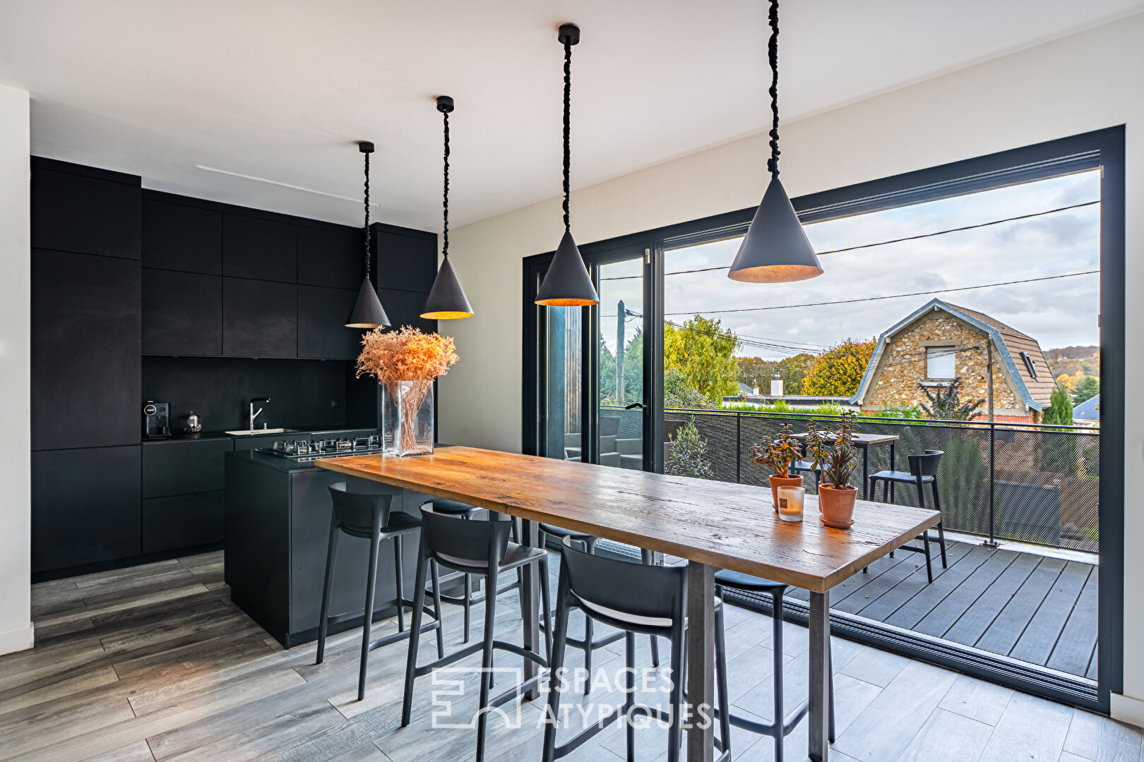 The elegant RT 2012 architect-designed house with a view