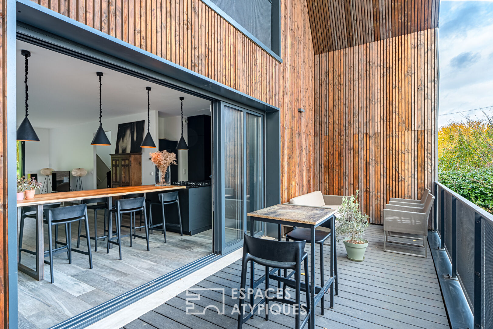 The elegant RT 2012 architect-designed house with a view