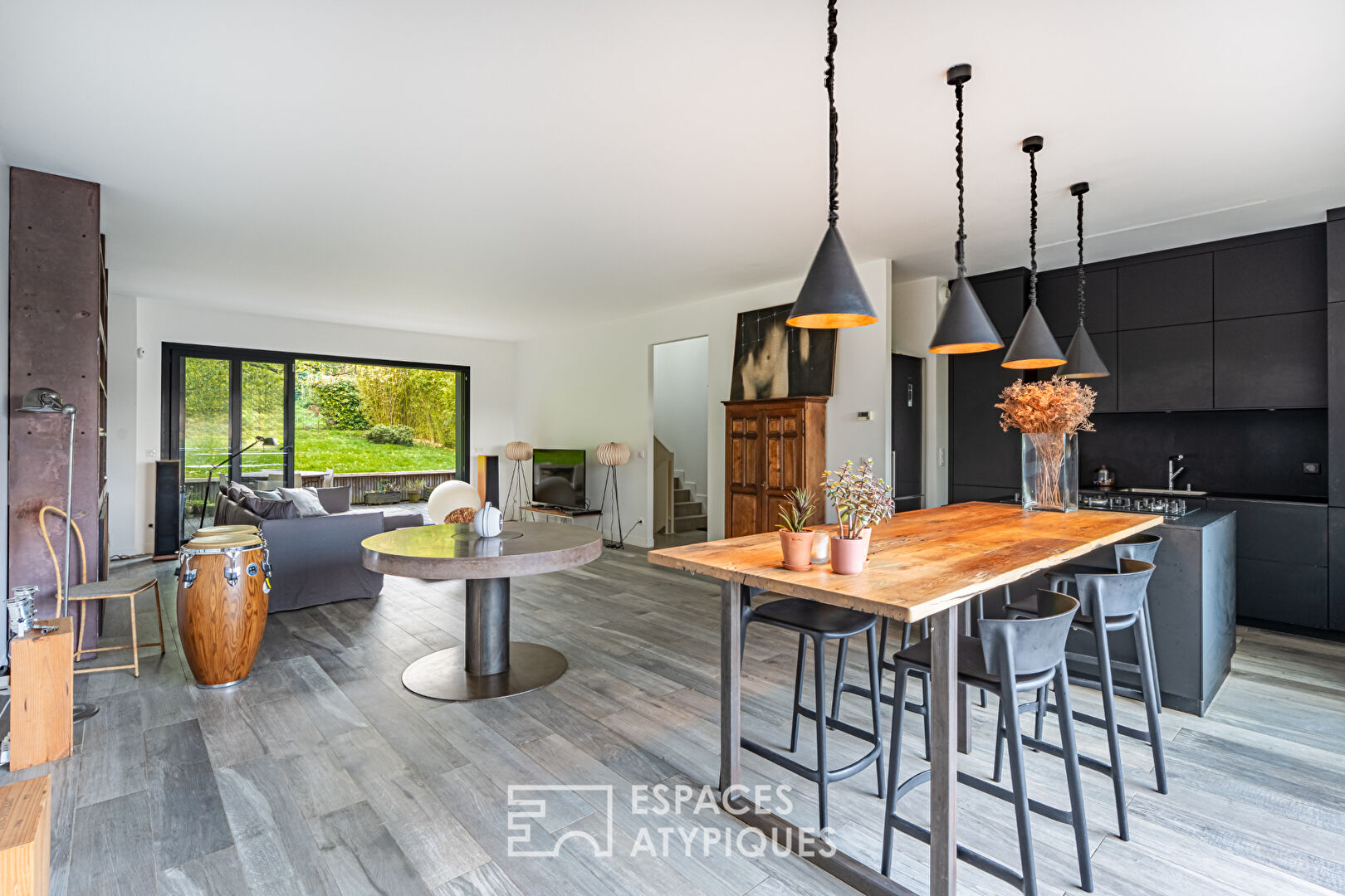 The elegant RT 2012 architect-designed house with a view