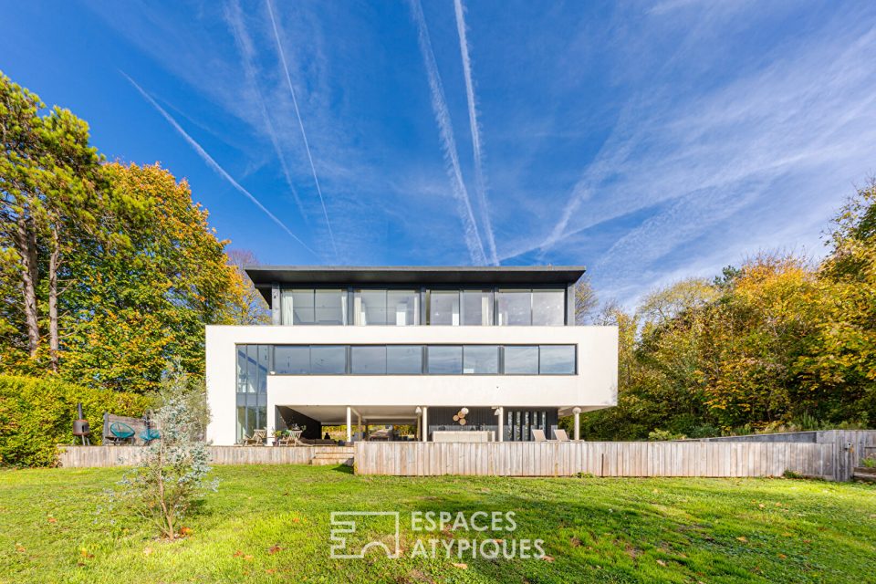 L'Esprit Corbusier avec vue panoramique sur la Seine