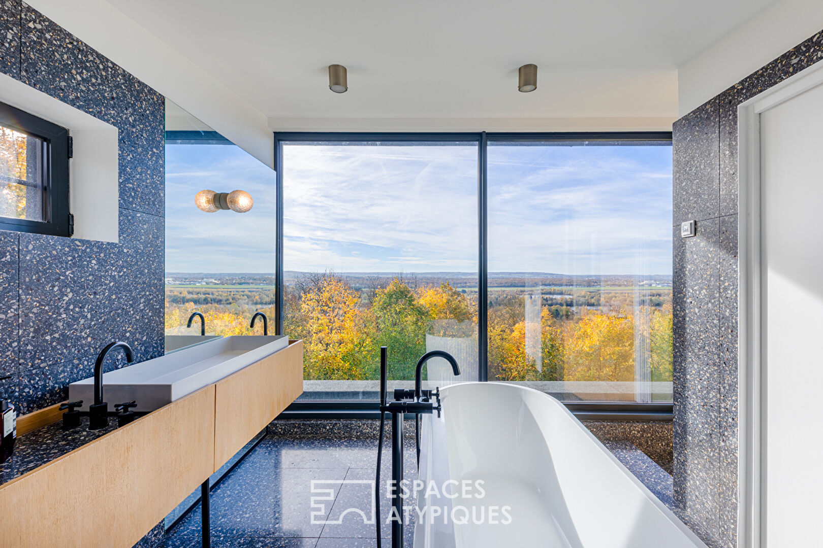 L’Esprit Corbusier avec vue panoramique sur la Seine