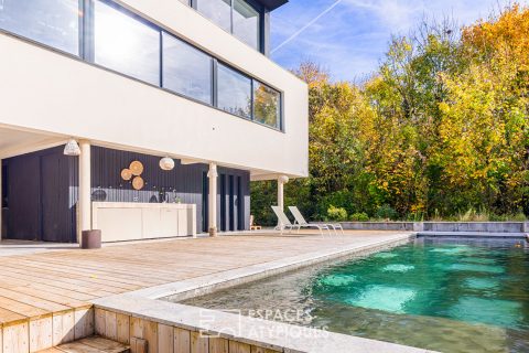 The Corbusier Spirit with panoramic views of the Seine