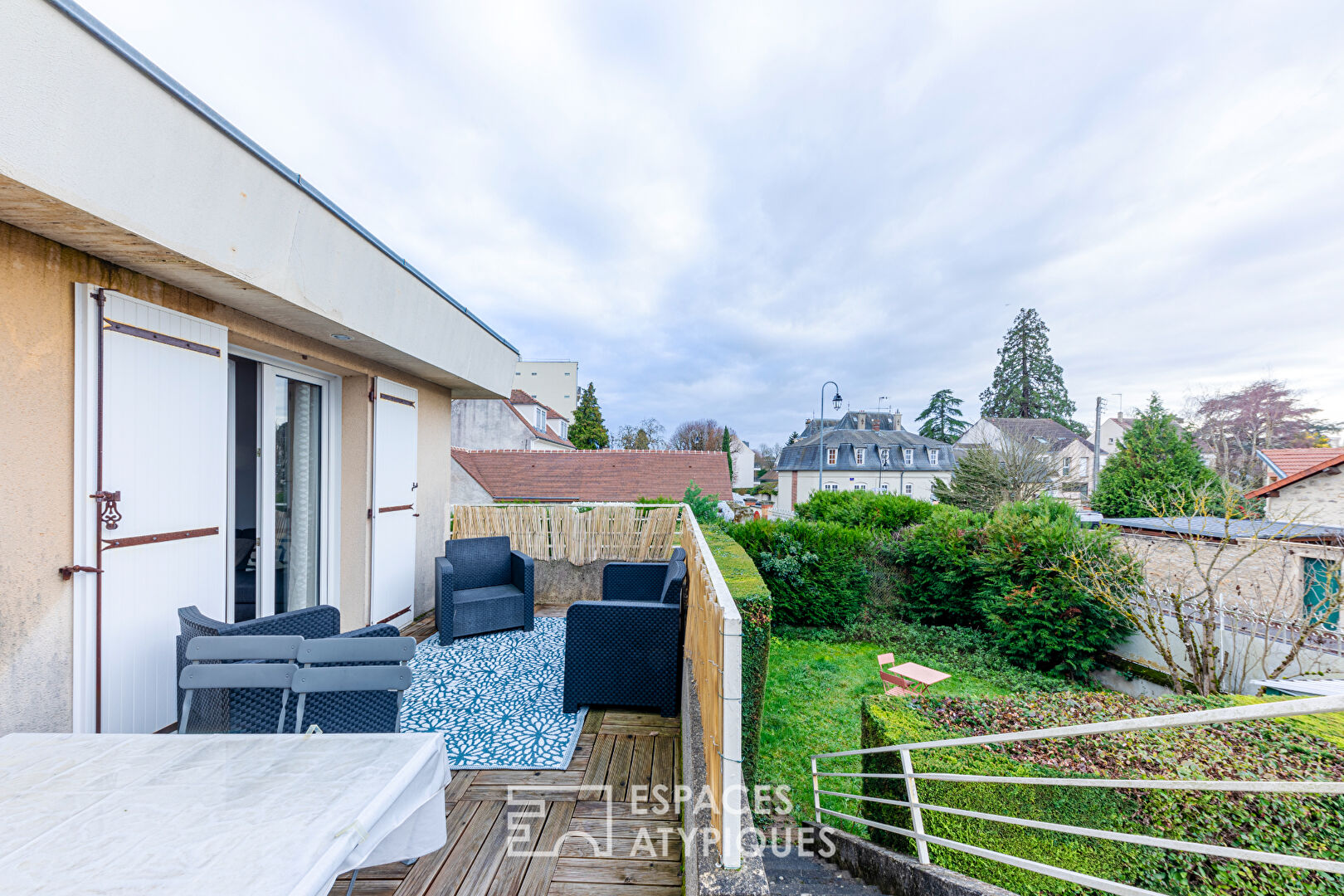 Appartement avec terrasse, jardin privatif et parking , Triangle d’Or de Rambouillet