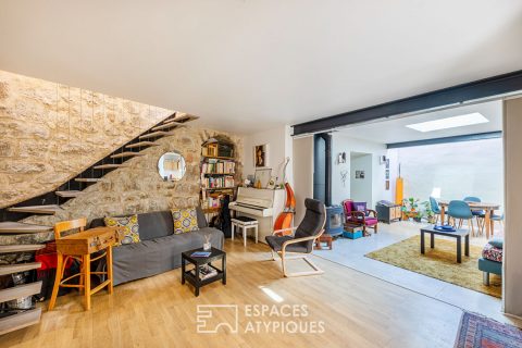 Townhouse like a triplex overlooking the courtyard and its Saint-Tropez terrace