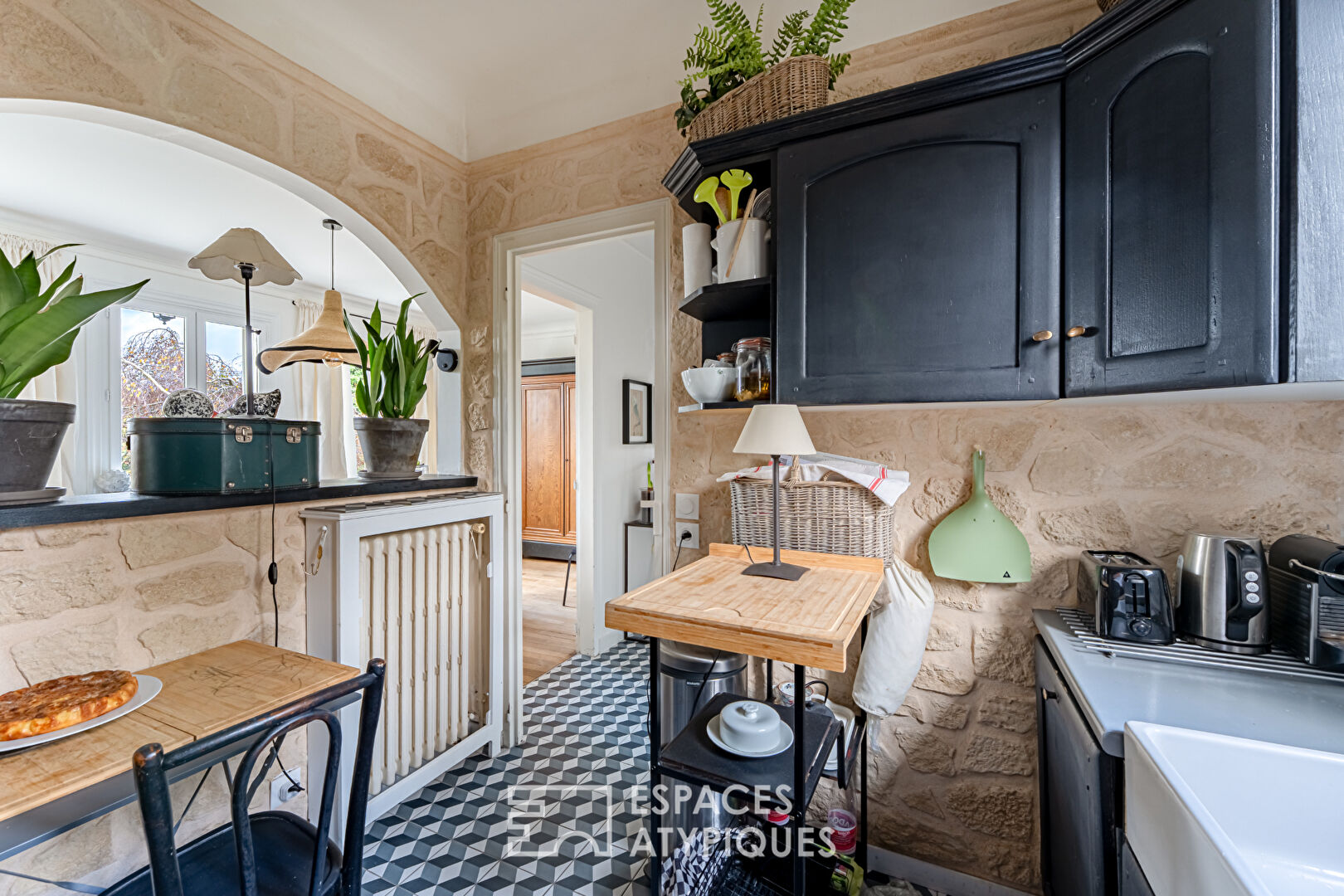 L’adresse idéale : maison avec dépendance au calme, proche gare et commerces