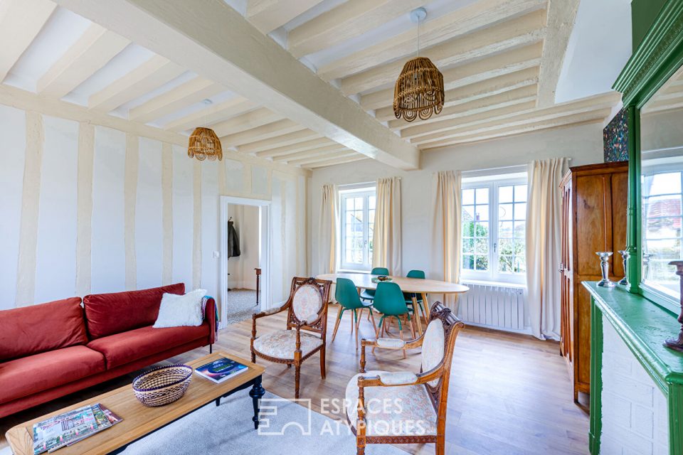 Ancien presbytère rénové avec jardin de curé au pied de l'église