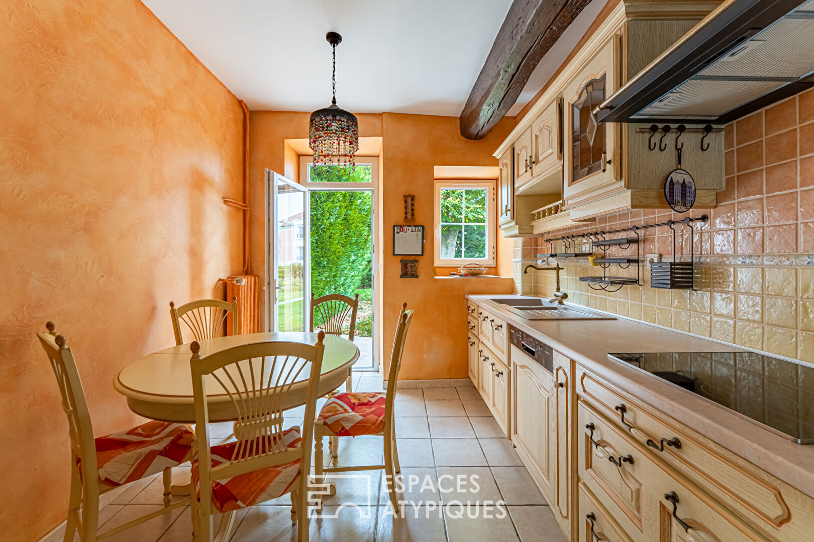 Demeure de caractère de 1740 coeur historique de Plaisir