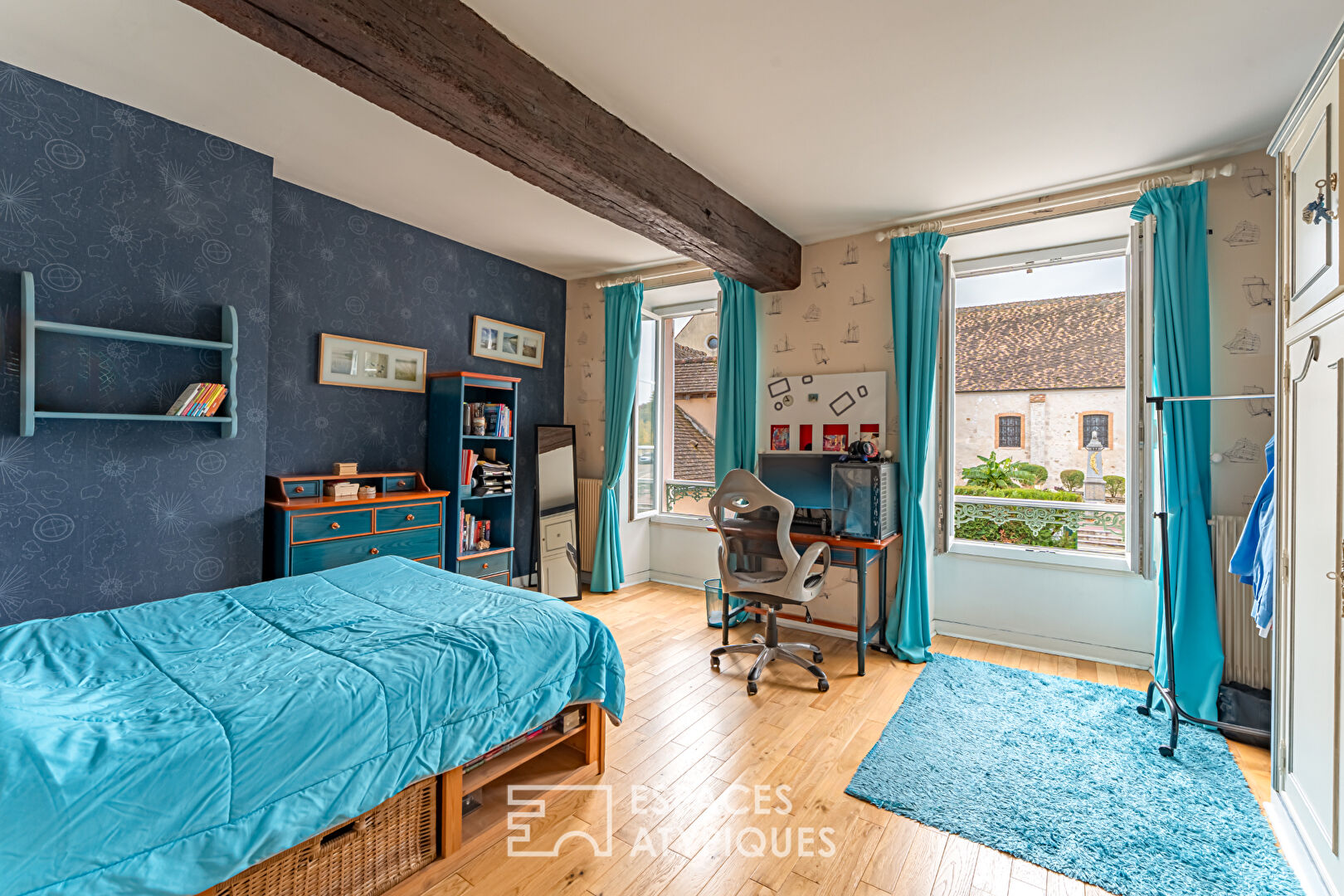 Demeure de caractère de 1740 coeur historique de Plaisir