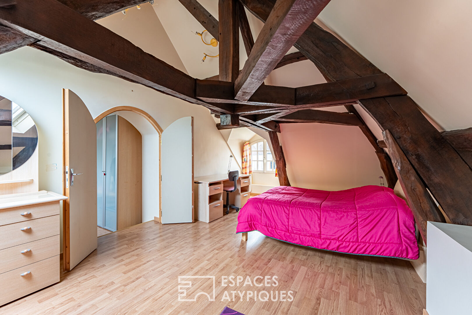 Demeure de caractère de 1740 coeur historique de Plaisir