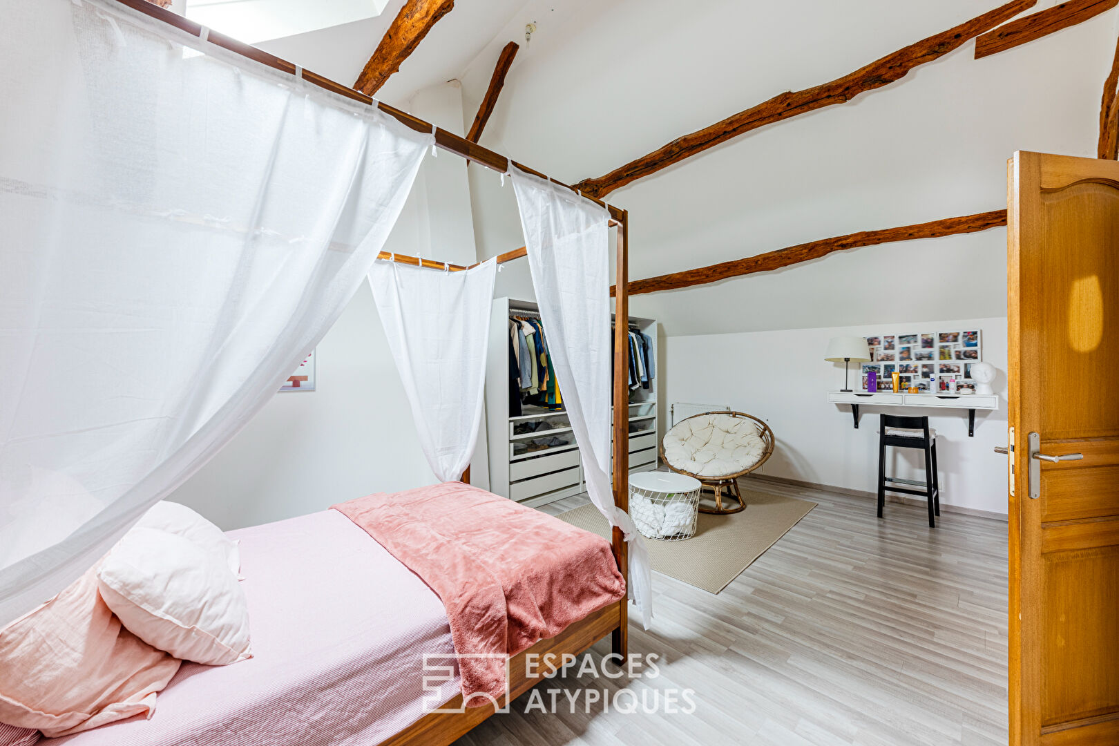 Intimité Absolue : L’Écrin de Pierre et ses Secrets