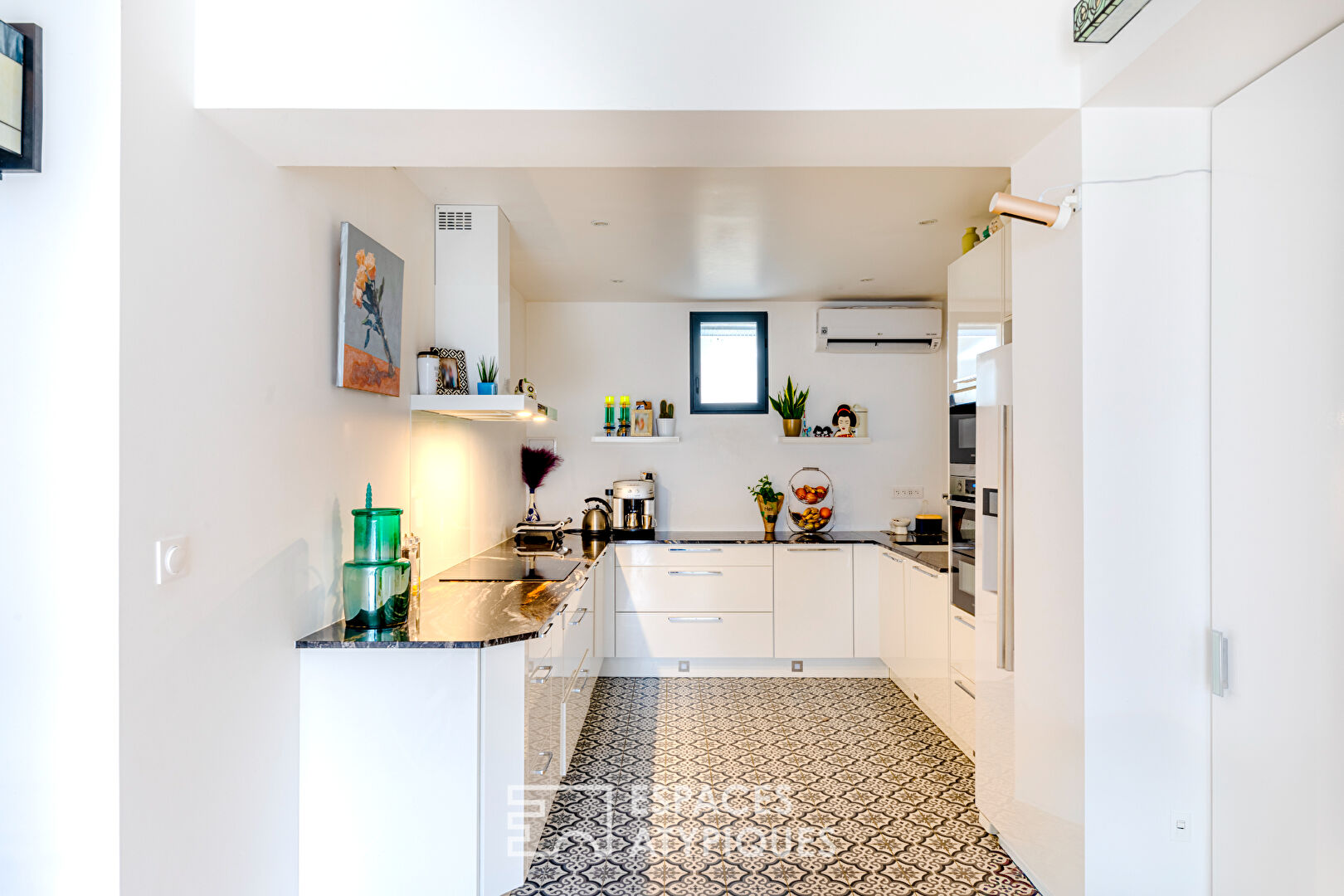 Esprit 1930 et Verrière Atelier au Coeur du Quartier du Lycée International