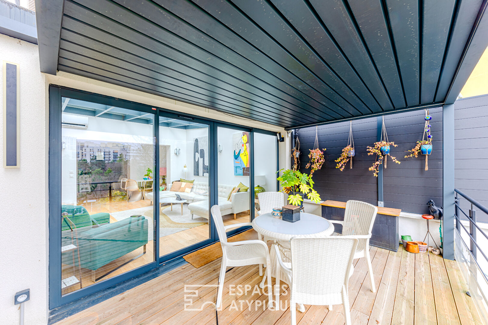 Esprit 1930 et Verrière Atelier au Coeur du Quartier du Lycée International