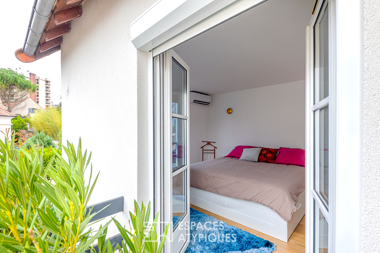 Esprit 1930 et Verrière Atelier au Coeur du Quartier du Lycée International