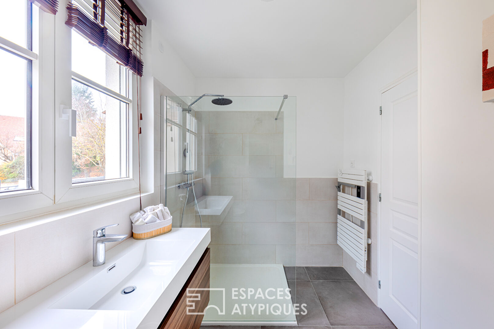 Esprit 1930 et Verrière Atelier au Coeur du Quartier du Lycée International