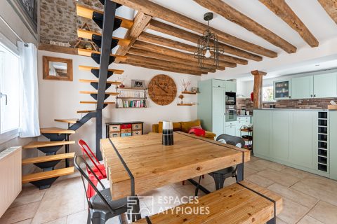 Adorable maison de ville en pierres à Chateaufort