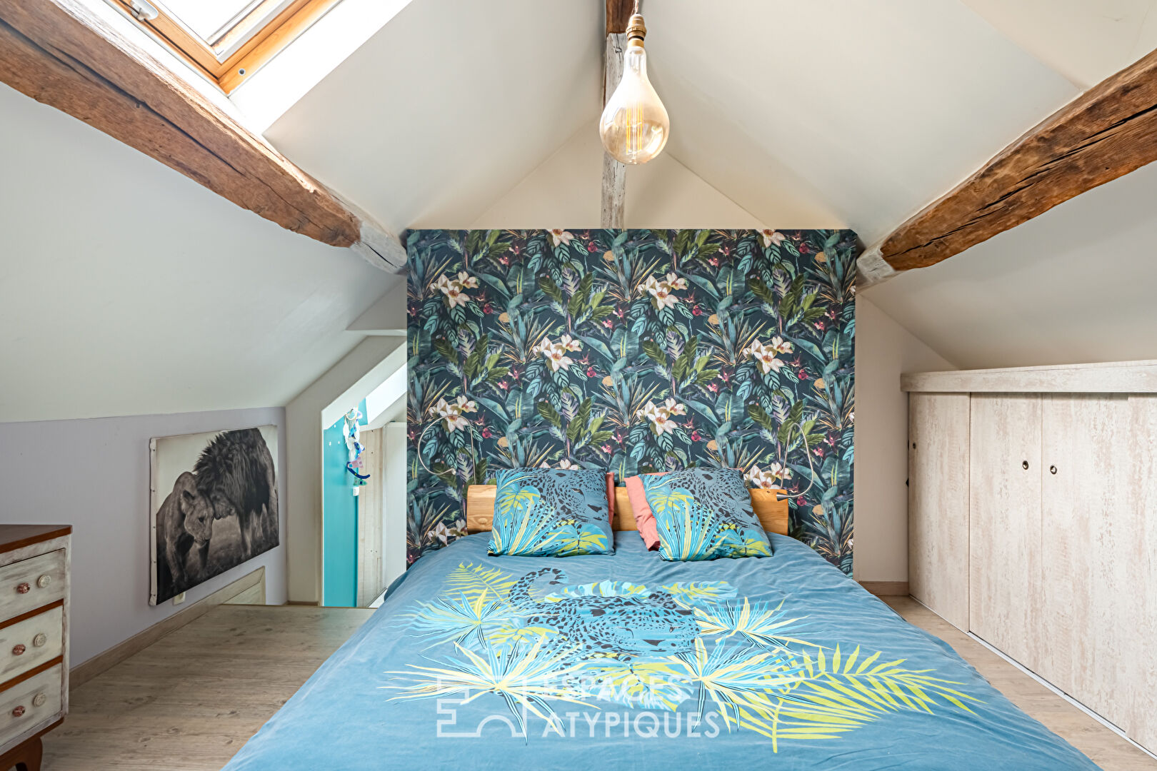 Adorable maison de ville en pierres à Chateaufort