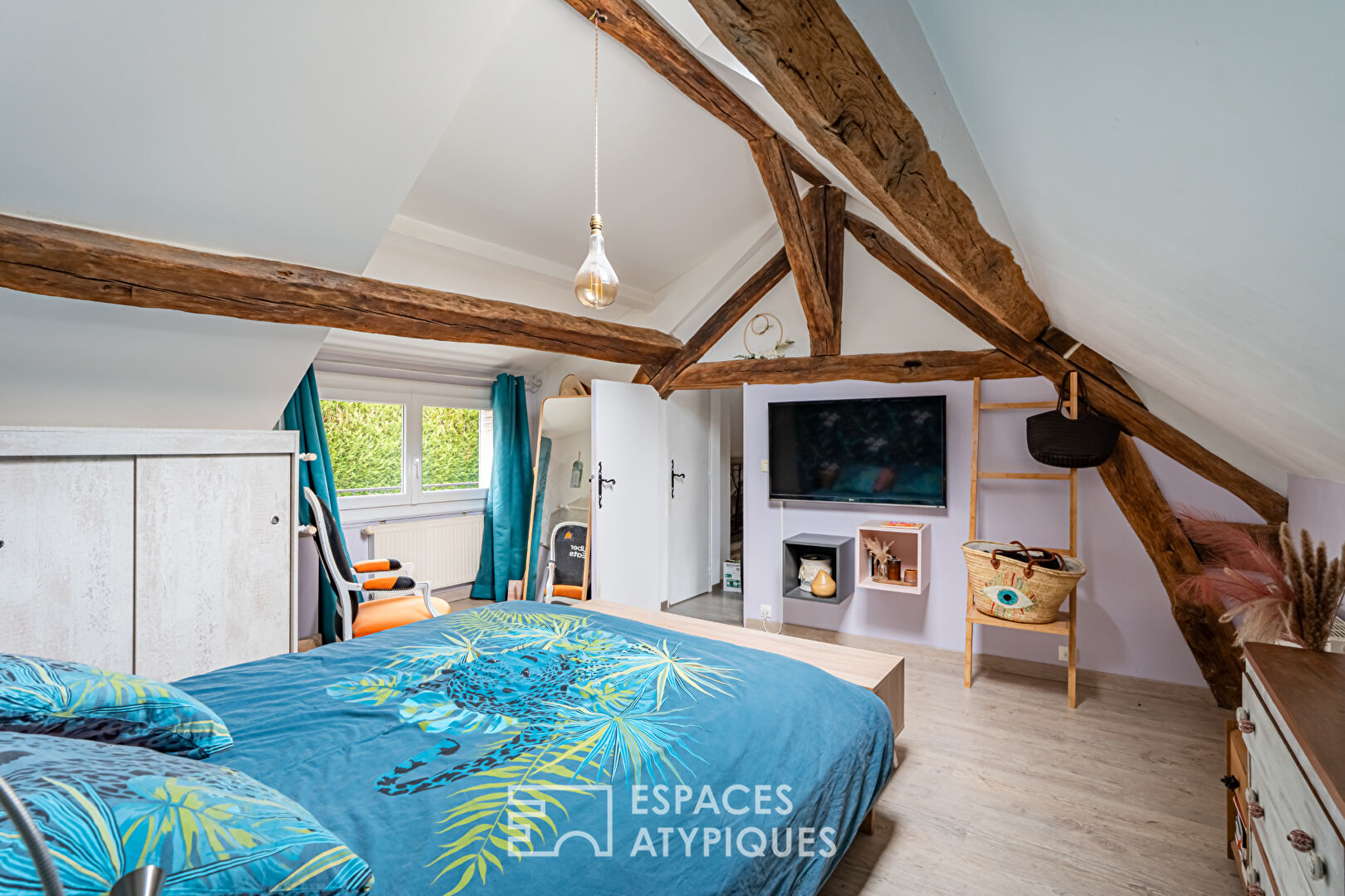 Adorable maison de ville en pierres à Chateaufort