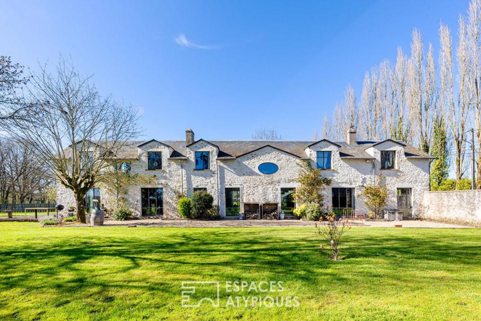 Longère de prestige avec piscine dans un cadre privilégié