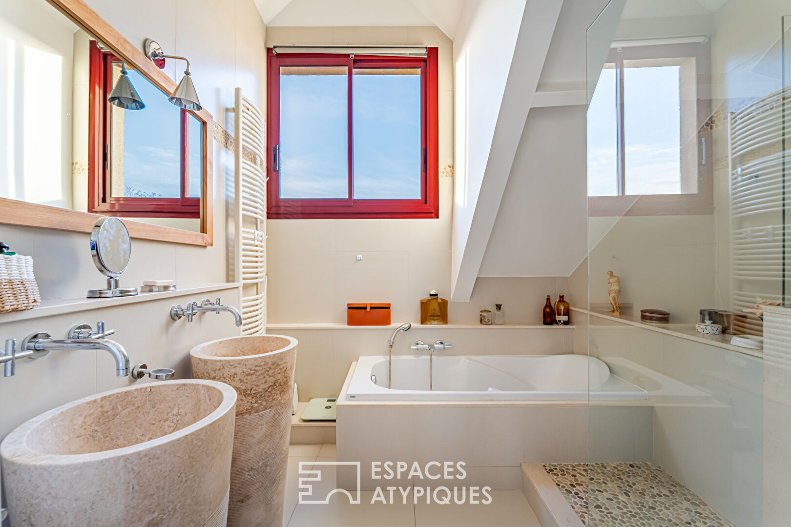 Exceptional triplex with top-floor terrace