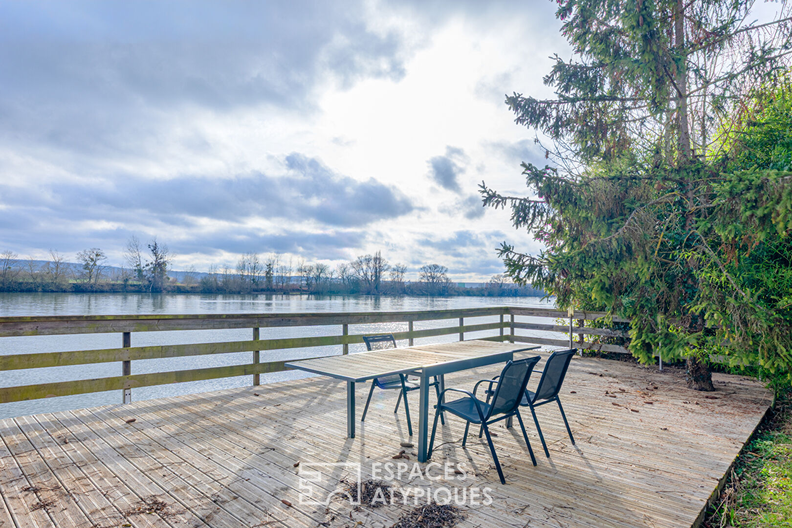 Charmant Chalet 100 m² sur l’Île Verte – Bord de Seine, Grand Bras