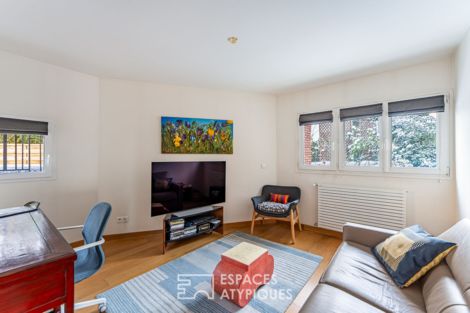 Parenthèse moderne avec sa dépendance, vieux Marly