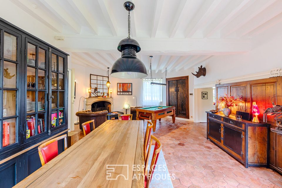 Un fragment d'histoire au coeur de la Haute Vallée de Chevreuse : tour médiévale du XIV? siècle à Rochefort-en-Yvelines